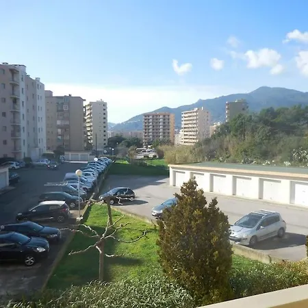 3 - 2 Salles De Bain - 6 Personnes *